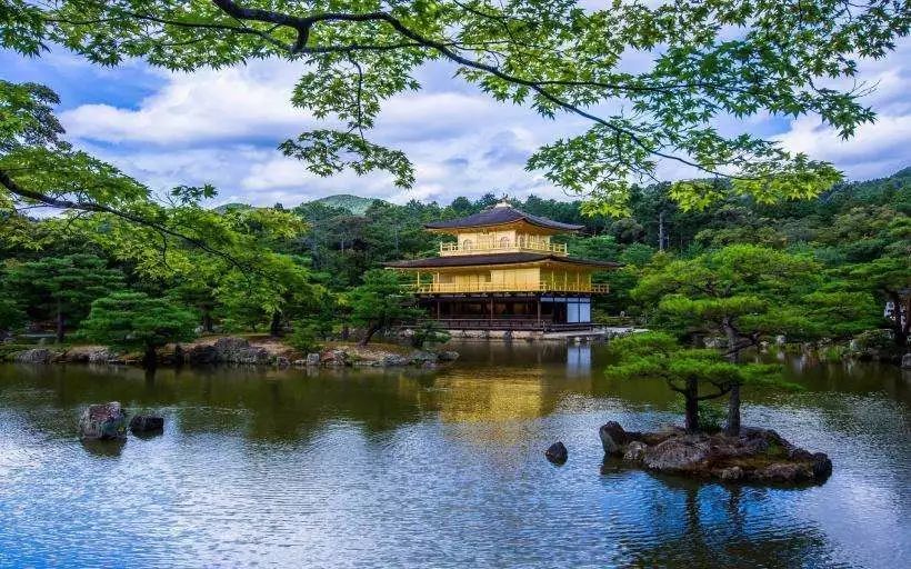 日本的大氣污染防治是典型的先污染后治理案例，并取得煥然一新的成效